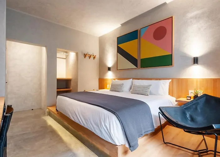 Chico Aparthotel 3*